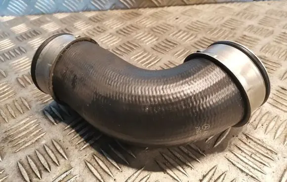 Mercedes-Benz E W211 Intercooler hose/pipe 2115284782