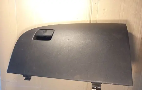 Peugeot 4007 Glove box
