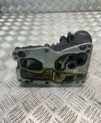 BMW 3 F30 F35 F31 Oil filter mounting bracket 70377354