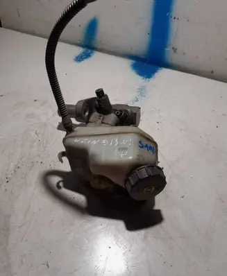 Brake fluid reservoir