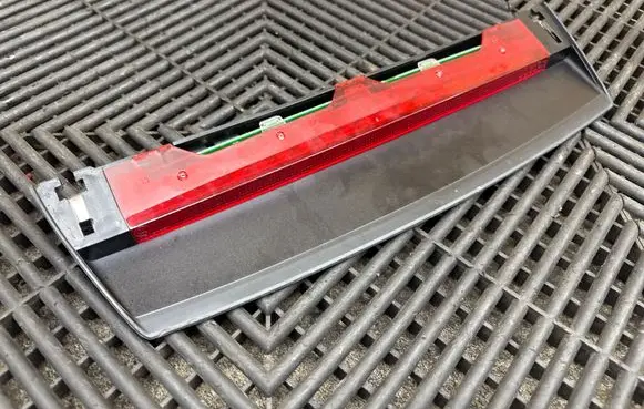 Audi A8 S8 D4 4H Third/center stoplight 4H0945097A 45502 4H0945097