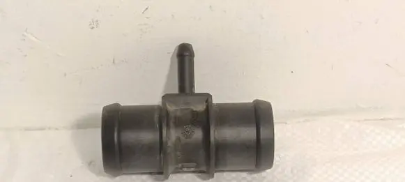 Volkswagen Caddy Engine coolant pipe/hose 1K0121087D