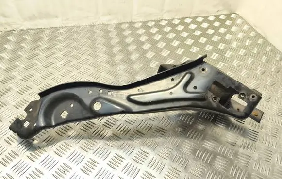 Mercedes-Benz E W212 Headlight/headlamp mounting bracket 212620022 121212