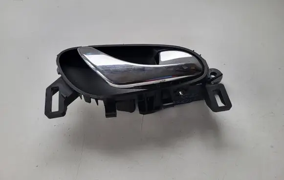 Nissan Qashqai Rear door interior handle