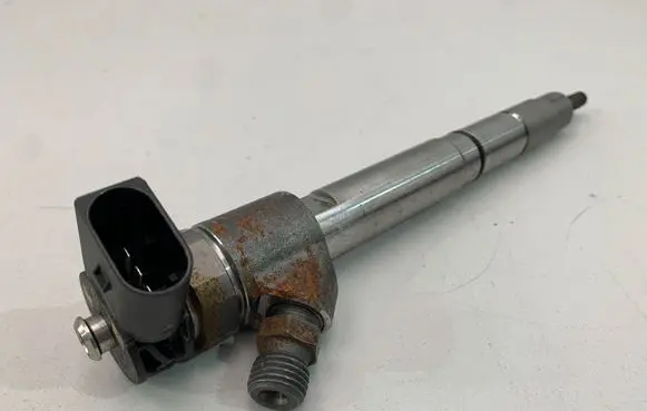 Audi A8 S8 D5 Fuel injector 059130278P