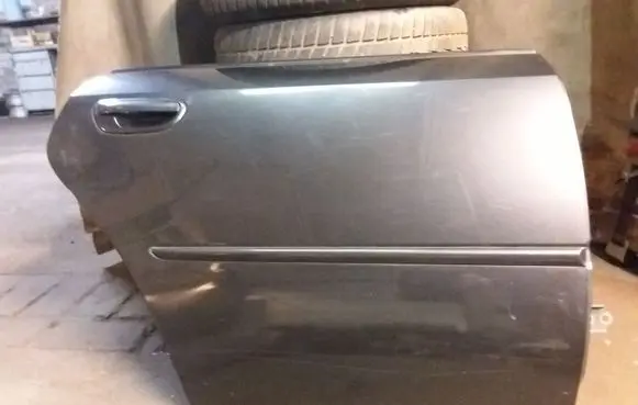 Subaru Legacy Rear door