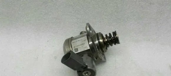 BMW 5 GT F07 Fuel injection high pressure pump 7595339