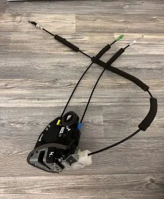Toyota C-HR I Rear door lock 