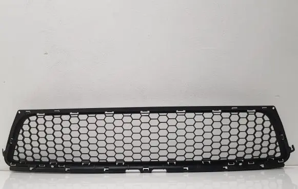 Dacia Sandero Front bumper lower grill 8200735103