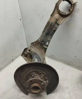Rear wheel hub spindle/knuckle