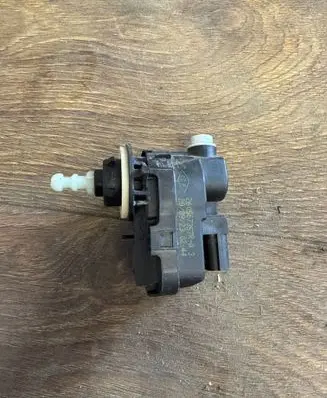 Renault Master III Headlight level adjustment motor 260567357R