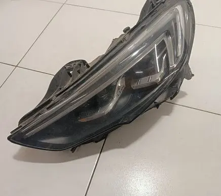 Opel Insignia B Headlight/headlamp 10504290002 300474909 39165281