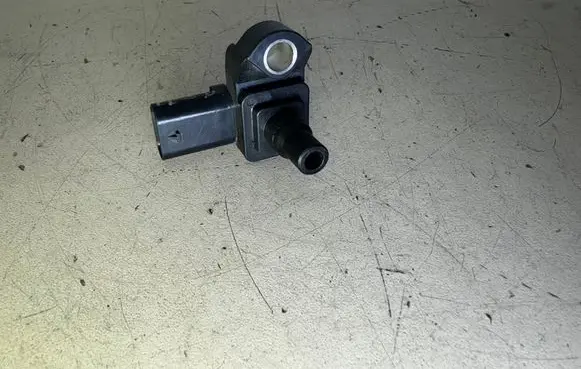 BMW 3 E90 E91 Air pressure sensor 7804742 780474201 90802J6