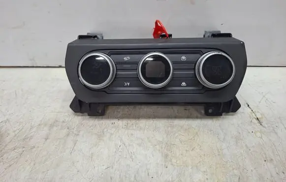 Dacia Sandero III Climate control unit S27647414 275006270R