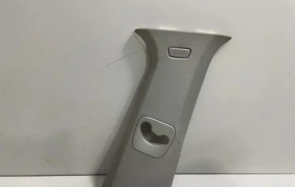 (B) pillar trim (top)