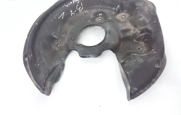 Volkswagen PASSAT B7 Rear brake disc plate dust cover 5N0615611C