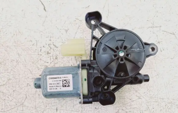 Ford Escape IV Front door window regulator motor CM0940700 0130822088