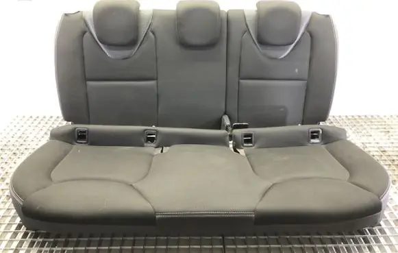 Renault Clio IV Second row seats 