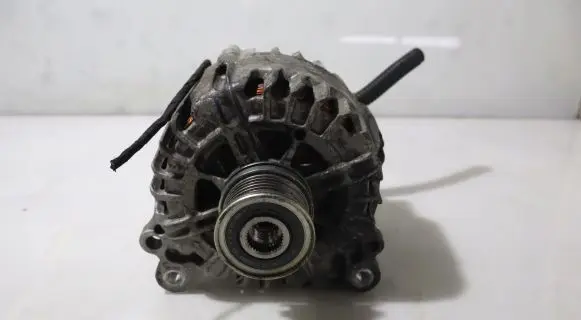 Volkswagen Crafter Generator/alternator 2616267B