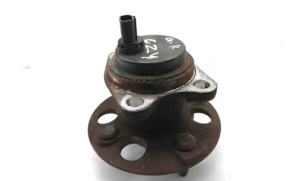 Toyota Yaris Rear wheel hub