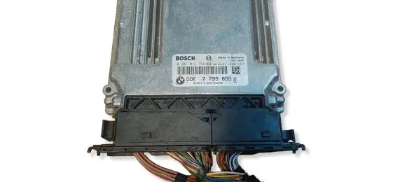 BMW 5 E60 E61 Engine control unit/module ECU 0281012754 7799855