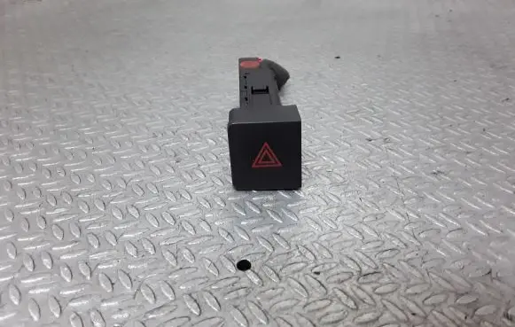 Chevrolet Captiva Hazard light switch 202005304