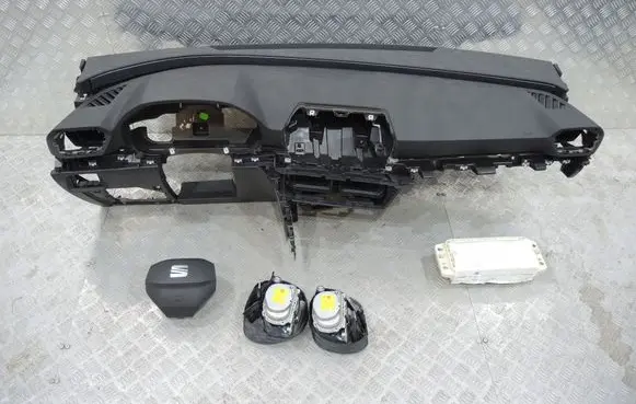 Seat Leon IV Airbag set with panel 
