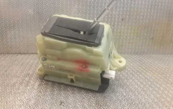 Mercedes-Benz E W212 Gear selector 2042674724 A2042674724