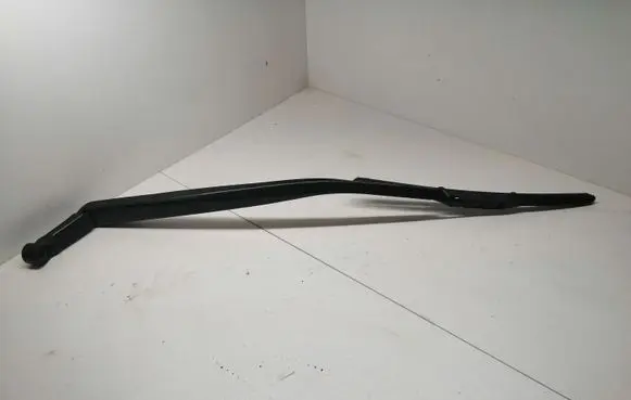 Toyota Auris E180 Front wiper blade arm 8231 82312