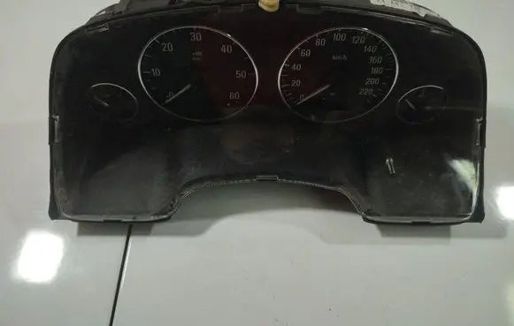 Opel Zafira A Speedometer (instrument cluster) 24461768JU