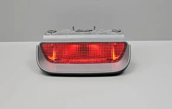 Honda CR-V Third/center stoplight P6939
