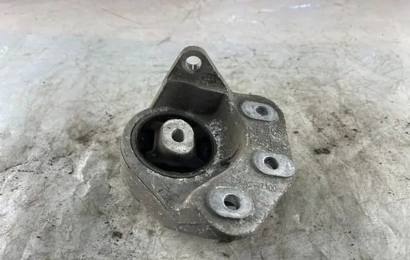 Audi A8 S8 D3 4E Rear differential mounting bracket 4E0599133C 4E0599133