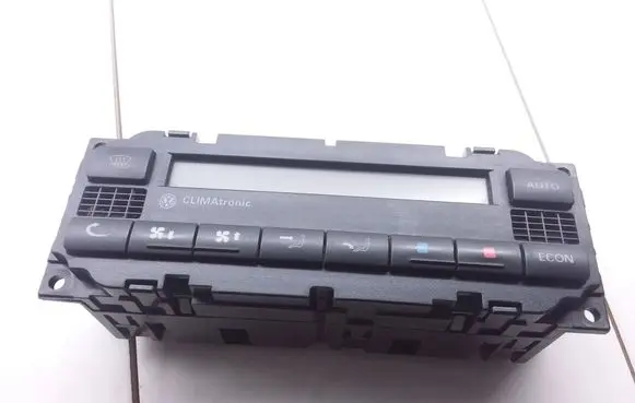 Volkswagen PASSAT B5 Climate control unit 3B1907044H 2400022303