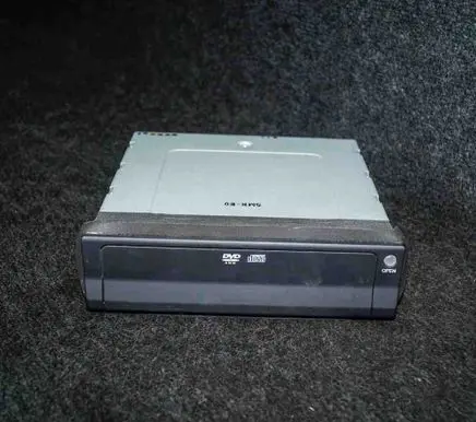 CD/DVD changer