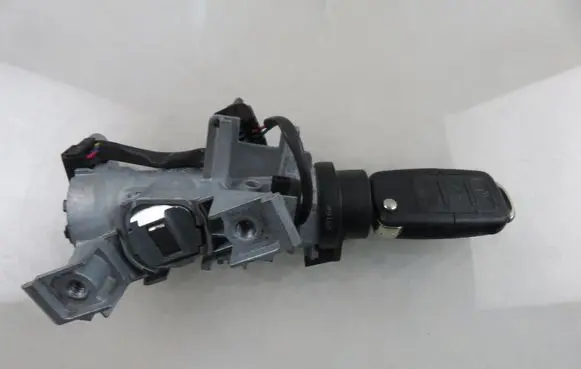 Volkswagen Caddy Ignition lock 1K0905851