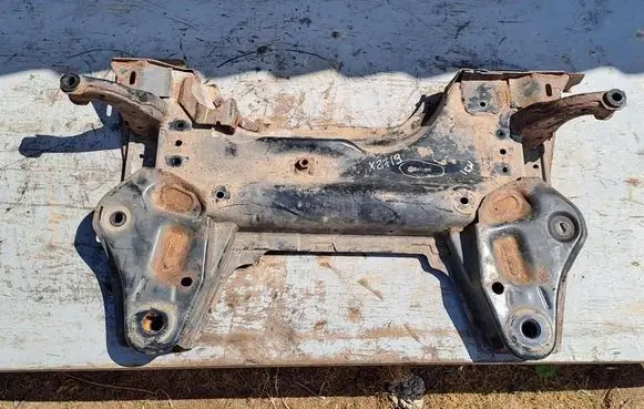 Opel Mokka B Front subframe 9841458080