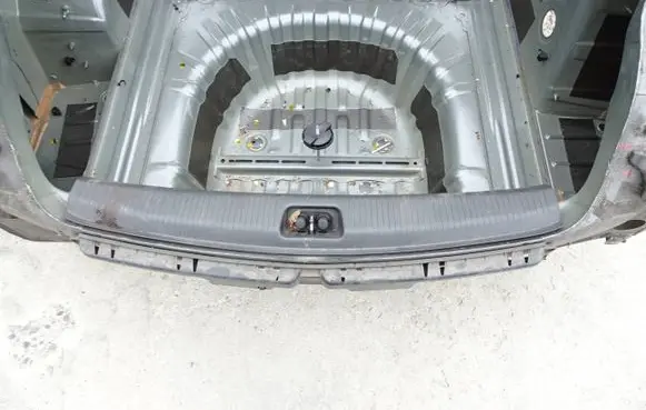 Opel Insignia B Trunk bottom trim panel