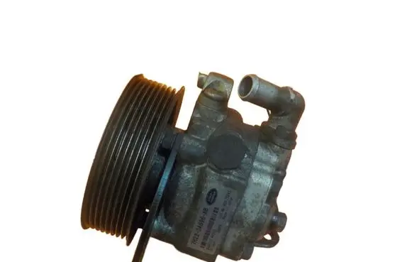 Land Rover Discovery 3 - LR3 Power steering pump 7H223A696AB 7H22