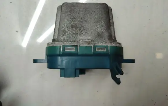 Audi Q7 4L Heater blower motor/fan resistor 7L0907521