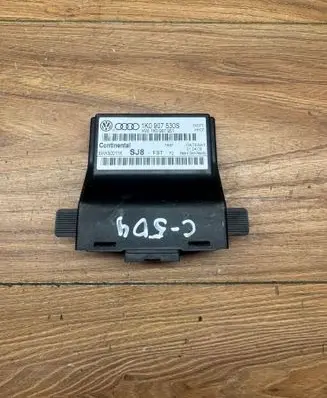 Volkswagen Golf V Gateway control module 1K0907530S 1697 1K0907951