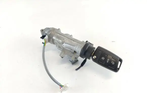 Volkswagen Golf VII Ignition lock 5Q0905865 10056063 LK1002053411