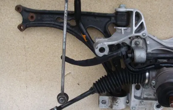 Volkswagen Golf V Front control arm
