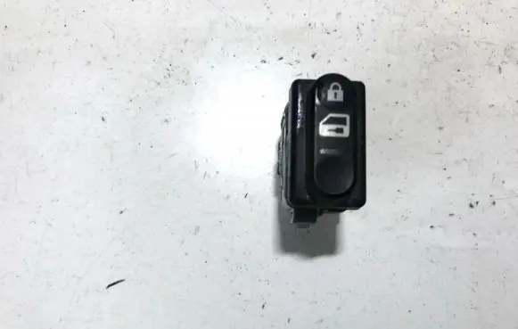 Nissan Qashqai Central locking switch button 2808203
