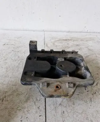 Battery tray
