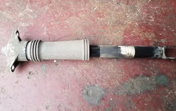 Hyundai i30 Rear shock absorber/damper 553102R600