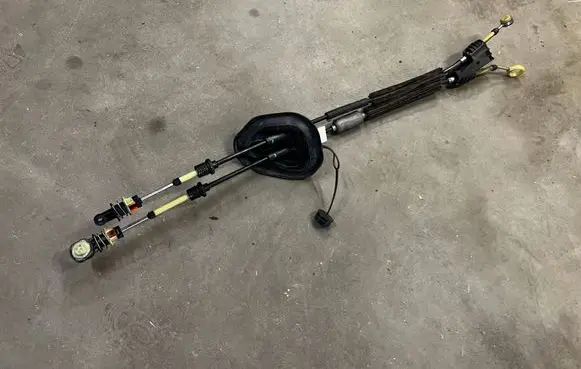 Peugeot 2008 II Gear shift cable linkage A005A1