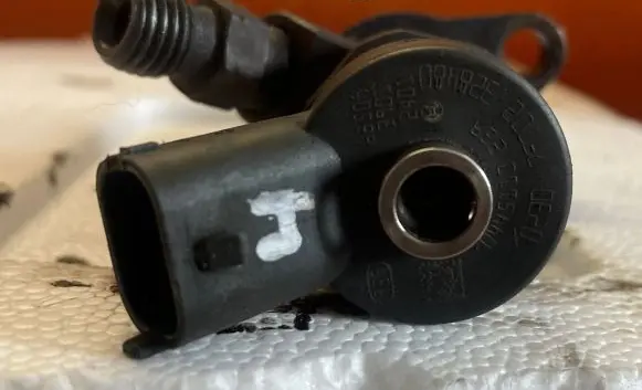Mazda 3 I Fuel injector 0445110259