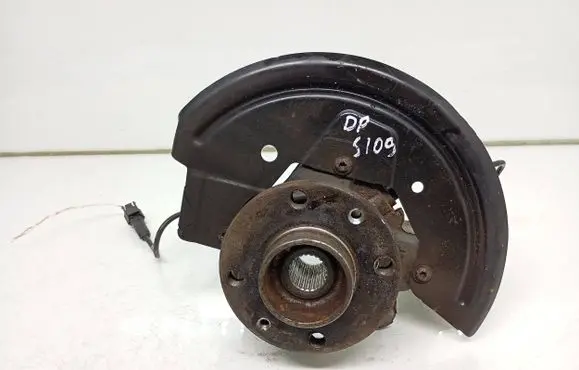 Renault Zoe Front wheel hub spindle knuckle 758A