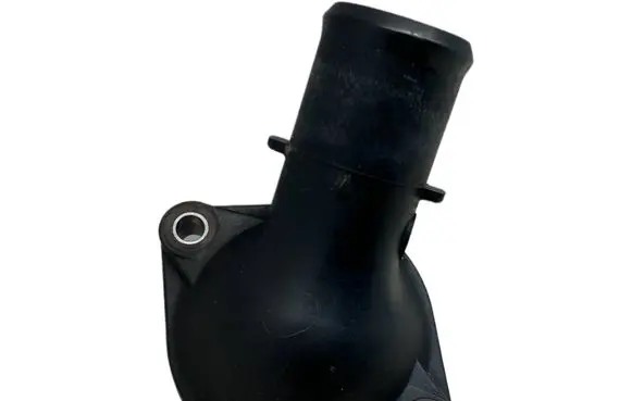 Toyota Avensis T270 Thermostat housing 