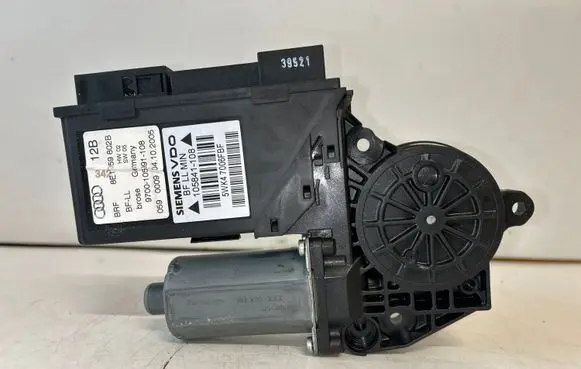 Audi A4 S4 B7 8E 8H Front door window regulator motor 8E1959802B